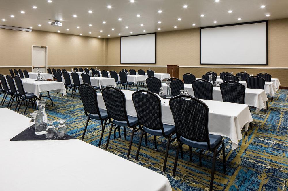 Delta Hotels By Marriott Helena Colonial エクステリア 写真