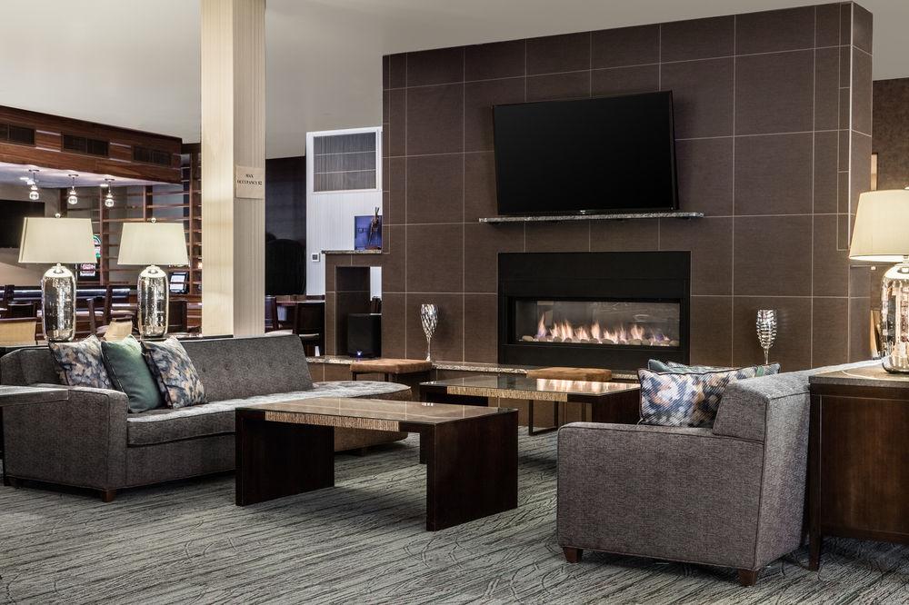 Delta Hotels By Marriott Helena Colonial エクステリア 写真