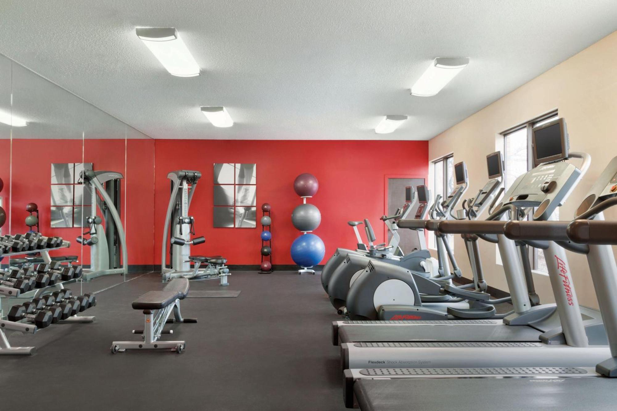 Delta Hotels By Marriott Helena Colonial エクステリア 写真