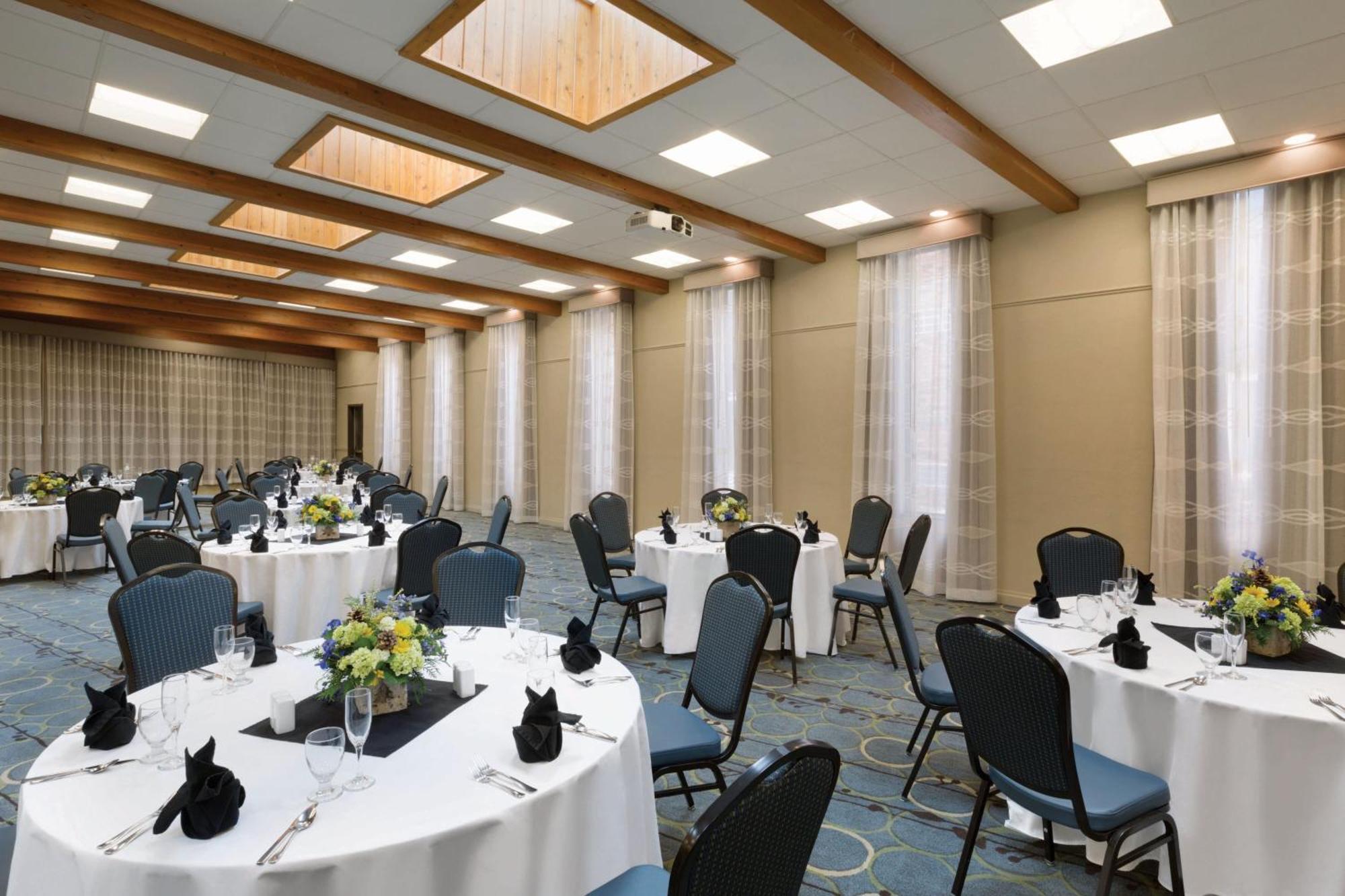 Delta Hotels By Marriott Helena Colonial エクステリア 写真