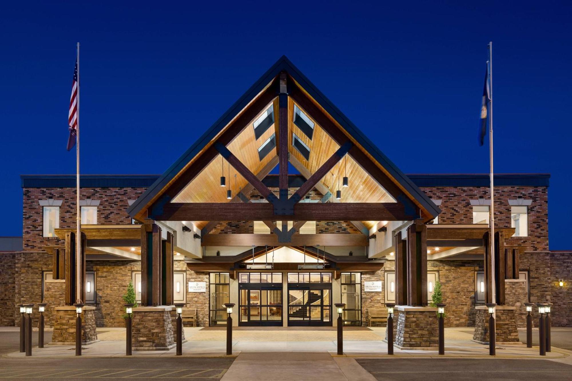 Delta Hotels By Marriott Helena Colonial エクステリア 写真