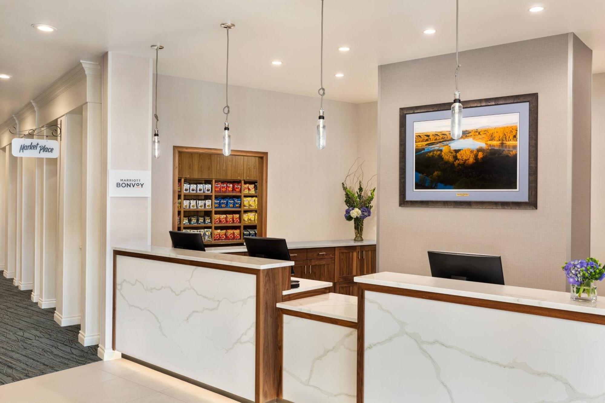 Delta Hotels By Marriott Helena Colonial エクステリア 写真