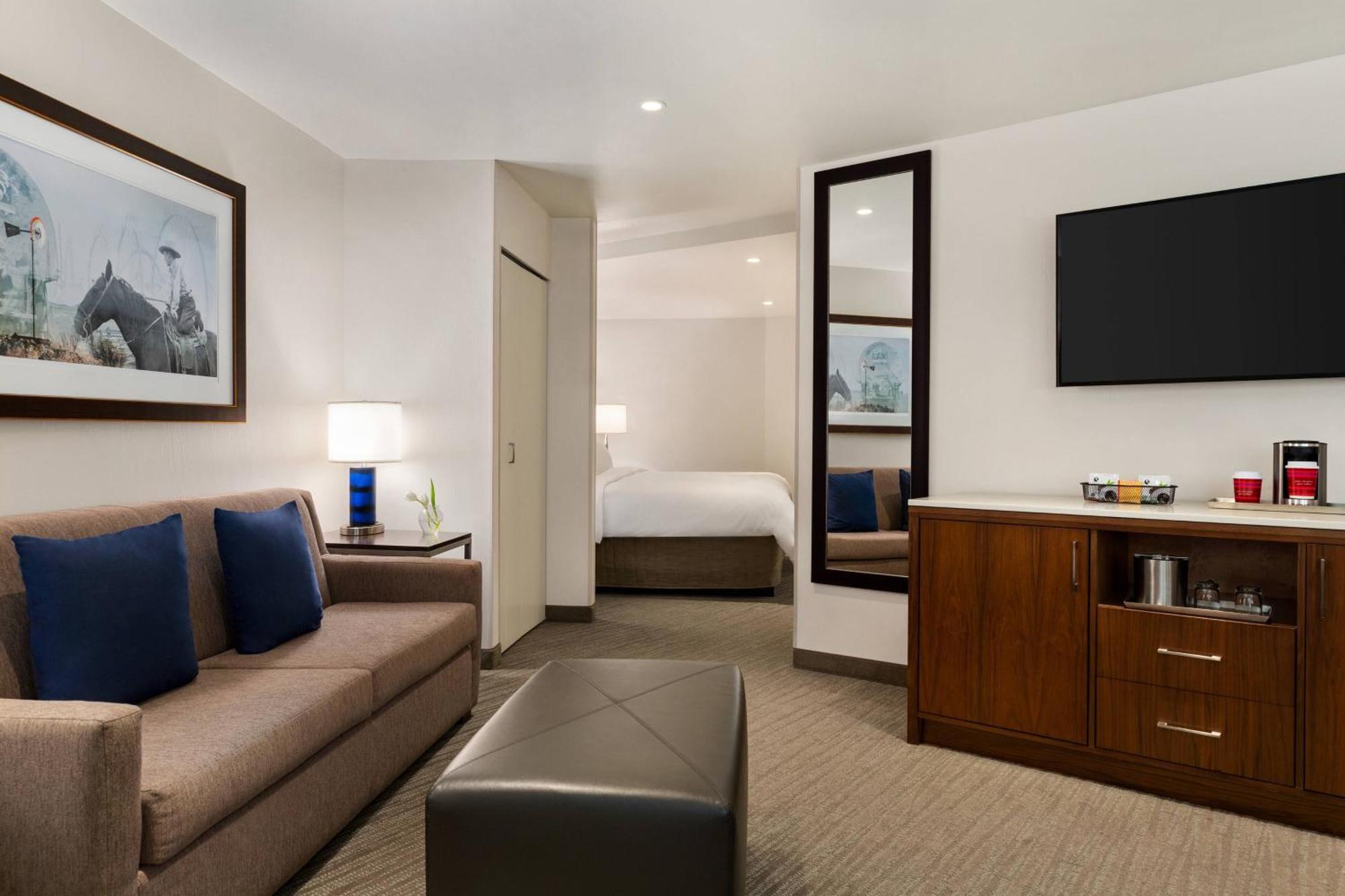 Delta Hotels By Marriott Helena Colonial エクステリア 写真